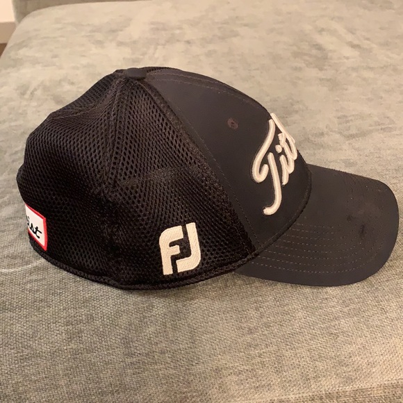 Titleist Men's Tour Sports Mesh Golf Hat - Picture 4 of 5